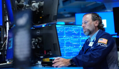 Rebounding AI stocks send the S&P 500 within 1% of its record