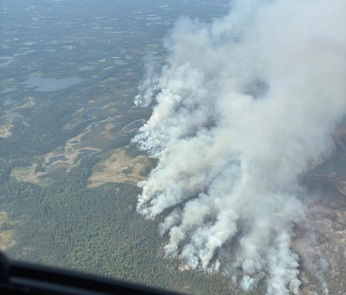 Canadian North Airlines cancels flights in Fort Simpson, N.W.T., due to wildfire
