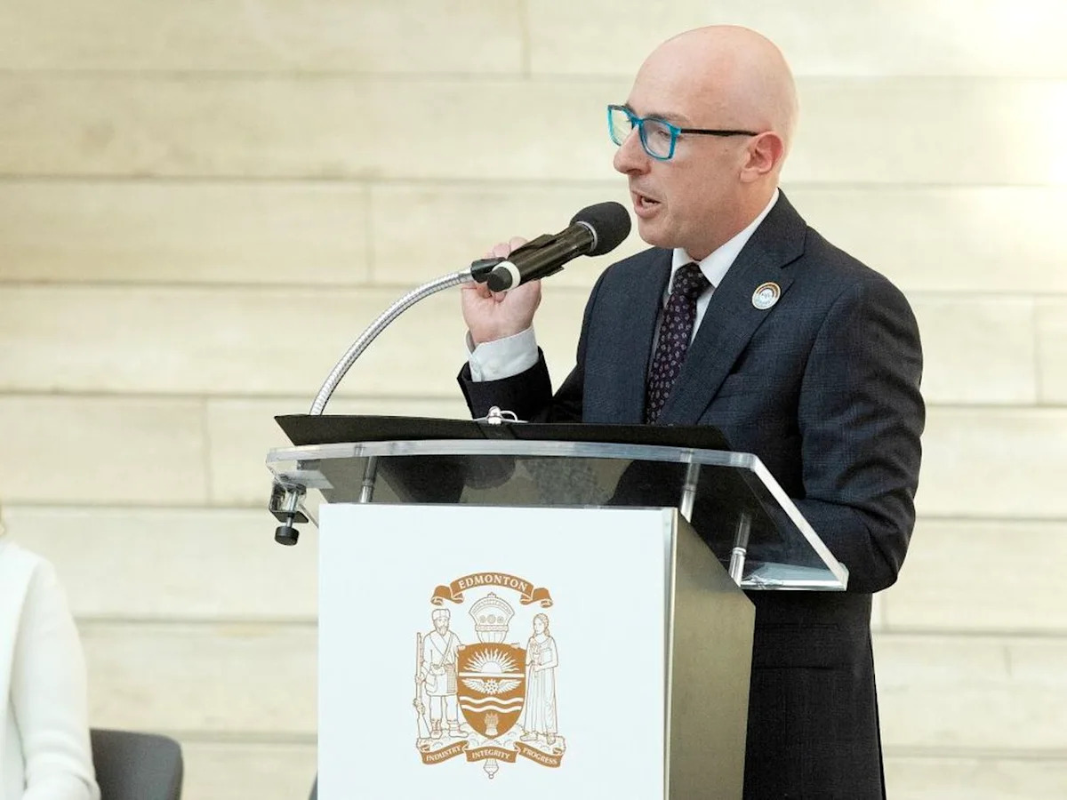 Immigration referendum questions racist, says Edmonton mayor