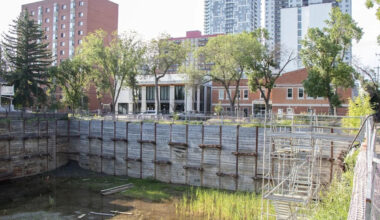 'A large pit': Aging Downtown Edmonton construction site more than just an eyesore