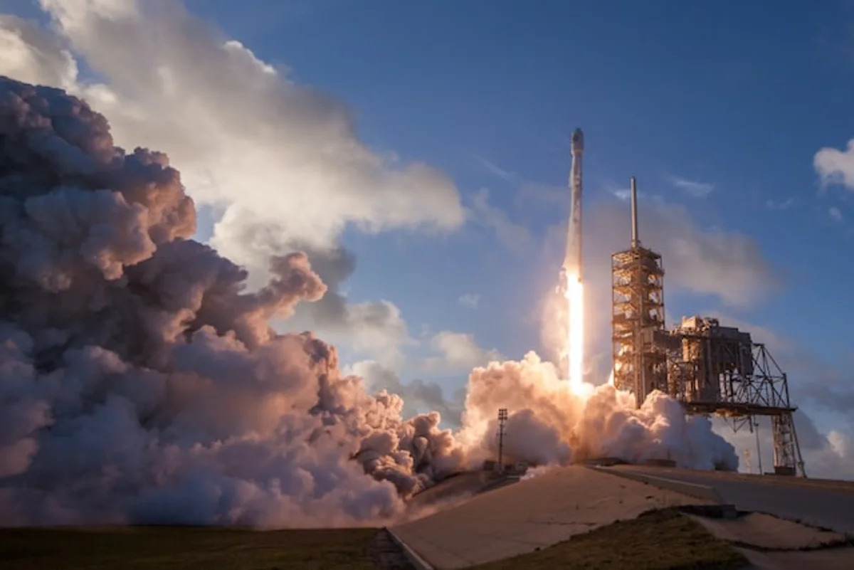 Elon Musk Warns Short Sellers as $25 Billion Bet Builds Against SpaceX Ahead of Earnings