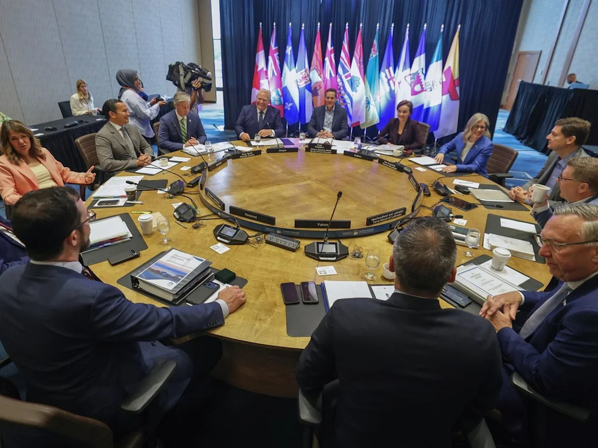 Premiers call on Ottawa to return to paying 50% of health-care costs