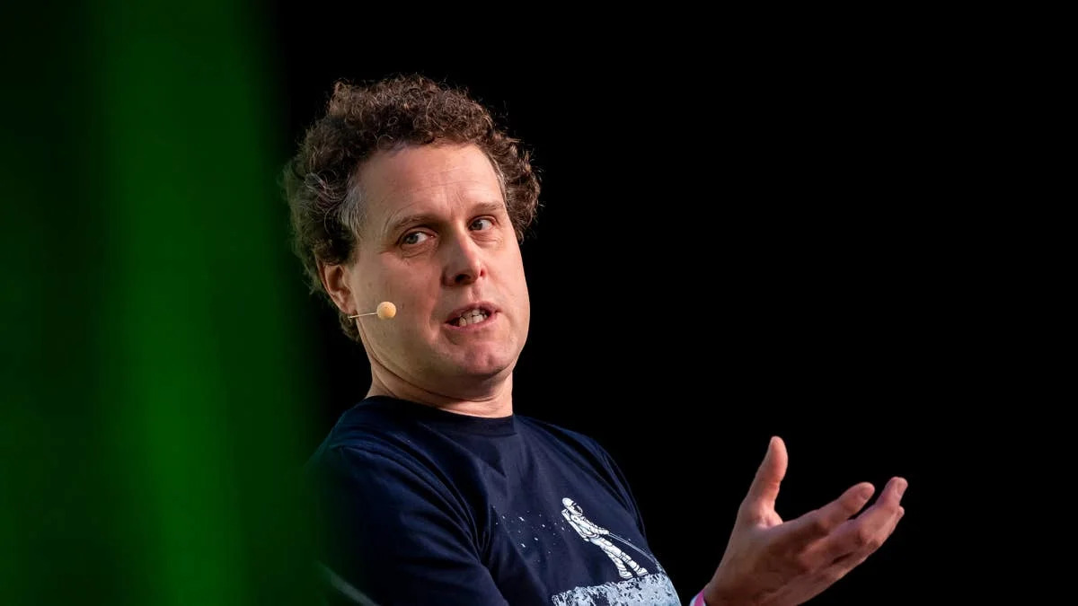 Rocket Lab’s $8B Iridium deal opens new satellite-phone test