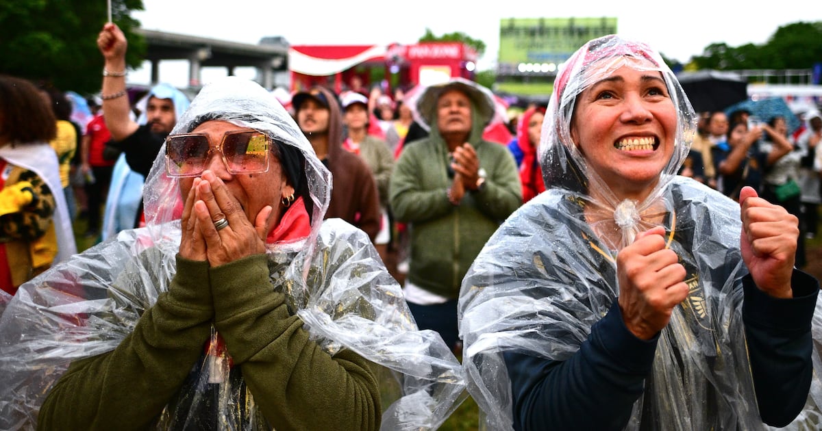 Fans line up in rain for Toronto FIFA Fan Festival ahead of Morocco match – CP24