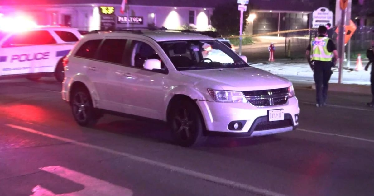 Pedestrian seriously injured after being struck in Mississauga – CP24