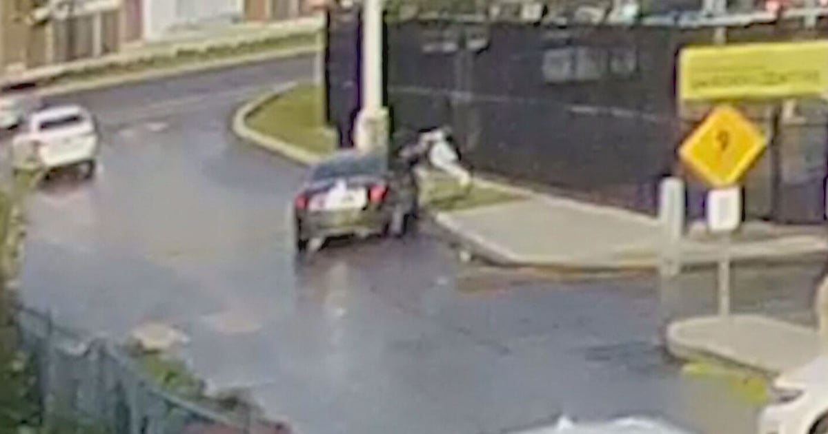 Video shows Toronto police takedown in 2024 ending in scooter crash – CP24
