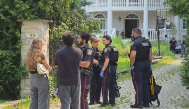 One person in critical condition, youth in custody after stabbing in Mississauga – CP24