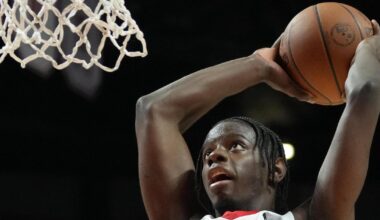 Caleb Wilson gets up for the beautiful slam – TSN