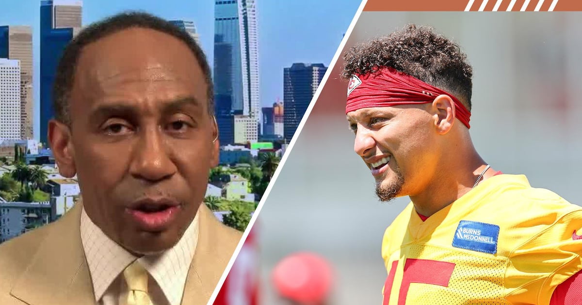 Has Allen surpassed Mahomes as NFL's best QB? – TSN