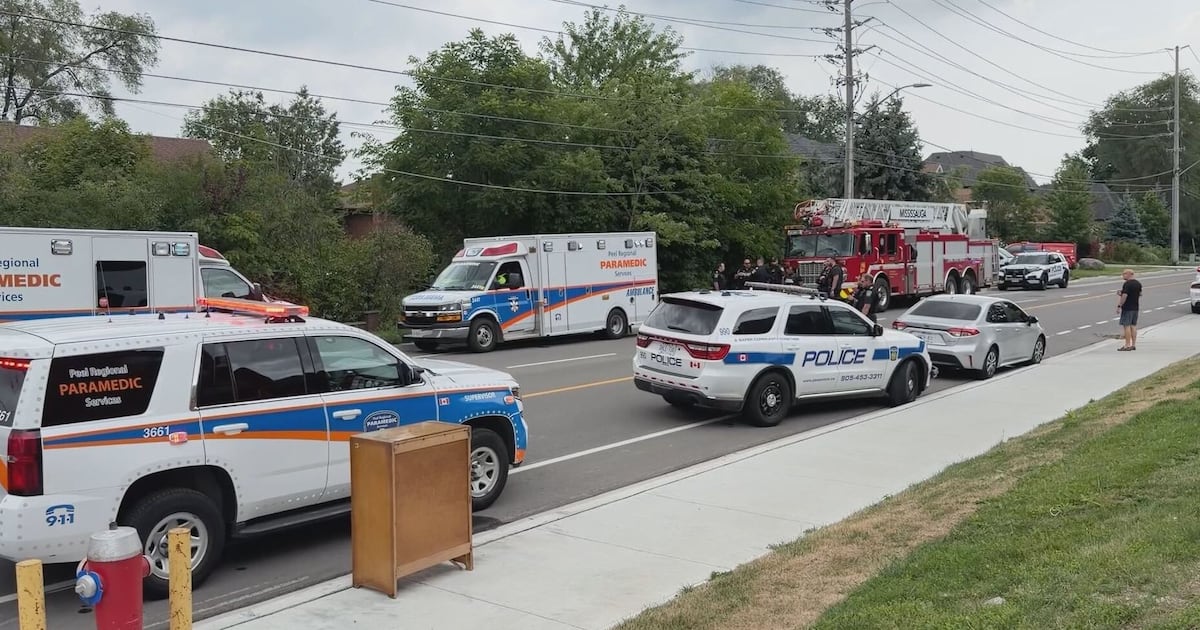Young boy in hospital after being pulled from backyard pool in Mississauga – CP24