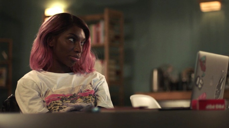 Arabella looking up from her computer on I May Destroy You S1E1