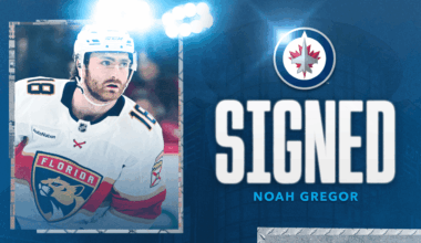 Jets sign forward Noah Gregor to a one-year contract