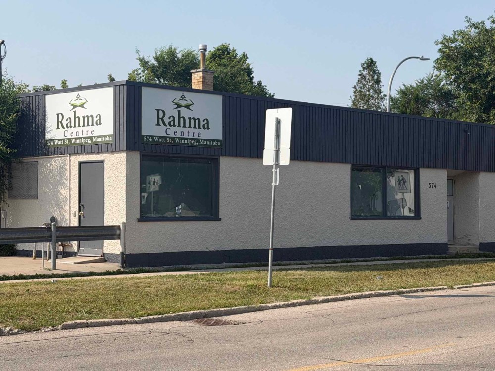 Several windows at the building were shattered shortly after 11:30 p.m., causing an estimated $3,000 damage. (Morgan Modjeski / Free Press)