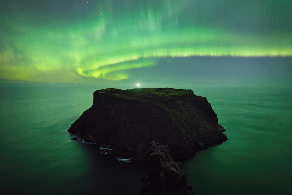 "Tasman Arc" by Luke Tscharke, Nightscapes, Honorable Mention Category, David Malin Awards 2026