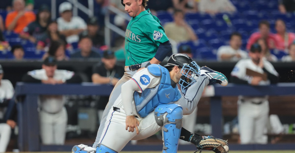 Mariners fail to take advantage of opportunities, lose 6-5
