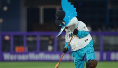 Mariners pay for their mistakes, get swept in Miami