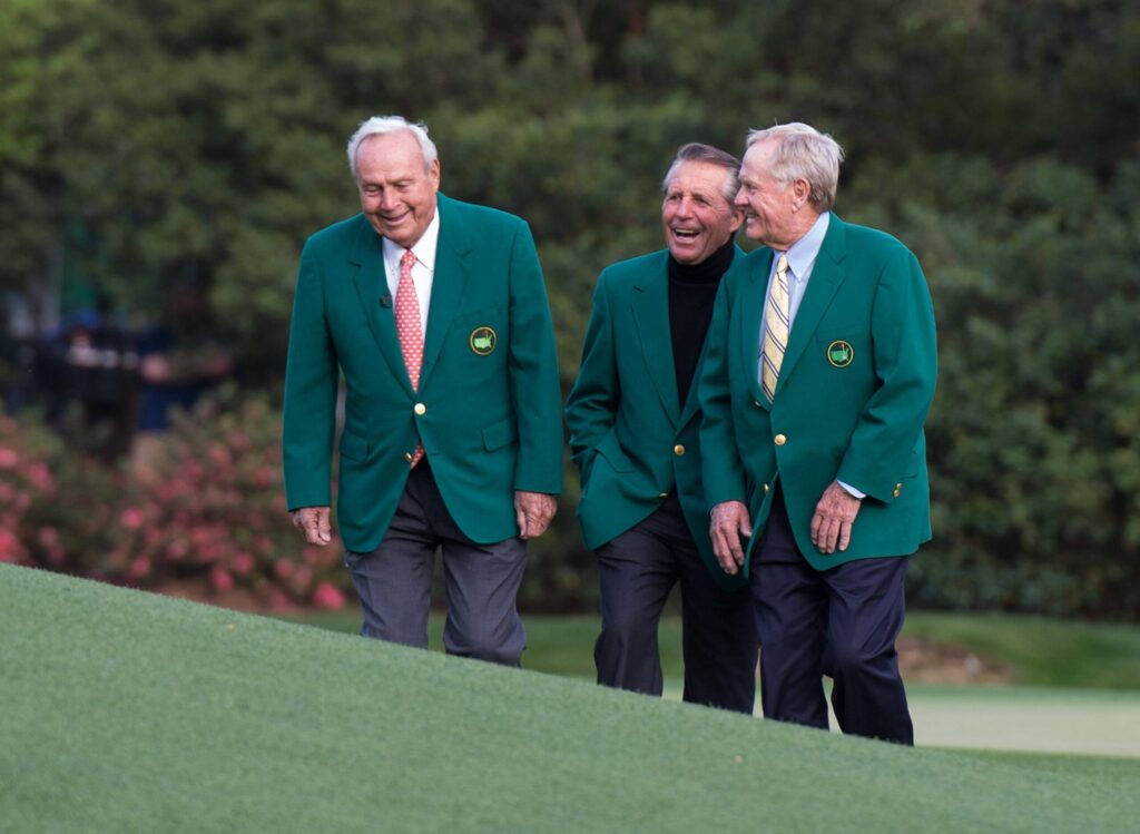 Bilder des Tages - SPORT Golf legends, left to right, Arnold Palmer, Gary Player and Jack Nicklaus walk together on the 11th green together during a practice round prior to the Masters golf tournament at Augusta National Golf Club in Augusta, George, April 8, 2014. PUBLICATIONxINxGERxSUIxAUTxHUNxONLY AUG20140408354 Images the Day Sports Golf Legends left to Right Arnold Palmer Gary Player and Jack Nicklaus Walk Together ON The 11th Green Together during A Practice Round Prior to The Masters Golf Tournament AT Augusta National Golf Club in Augusta George April 8 2014 PUBLICATIONxINxGERxSUIxAUTxHUNxONLY