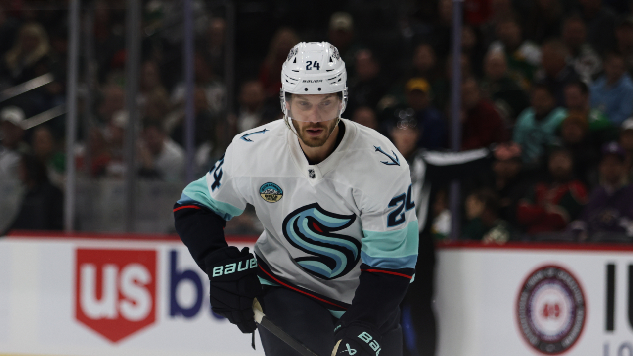 Chance to play for Canucks 'too good to pass up on' for d-man Oleksiak