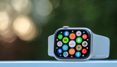 8 Essential Accessories Apple Watch Owners Swear By