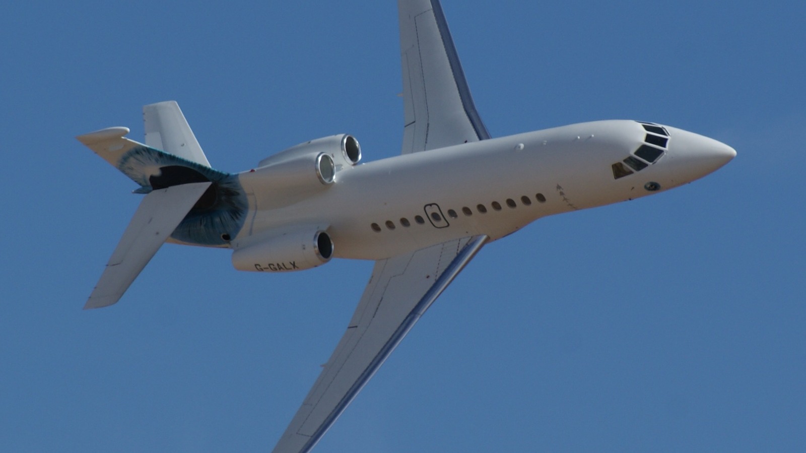 3 Celebrities Who Own A Dassault Falcon 900 Private Jet