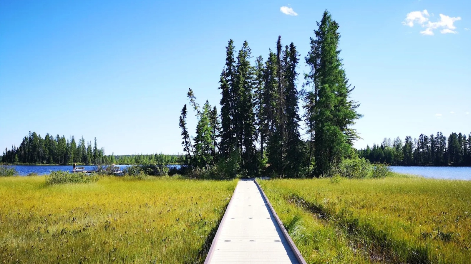Between Edmonton And Banff National Park Is Canada's Underrated Escape For Lake Fun, Camping, And Hiking