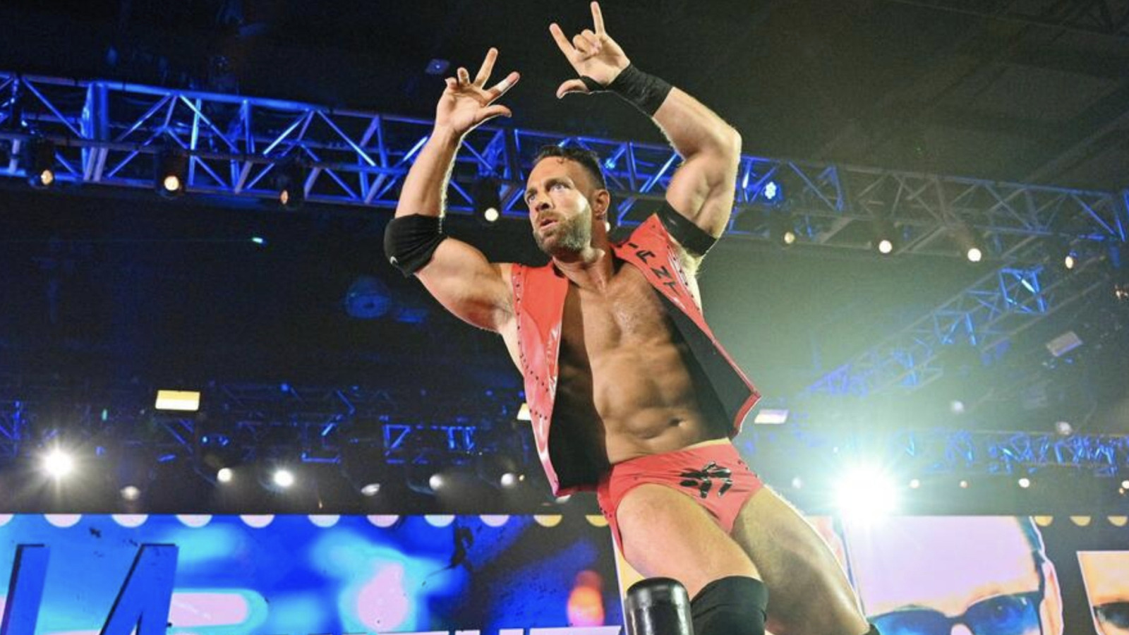 WWE Raw Results 7/20 - Jacob Fatu Collides With LA Knight, Two Tag Team Matches & More