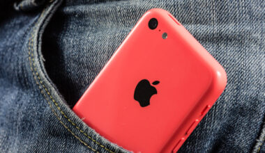 13 Of The Rarest iPhone Colors Apple Has Ever Made