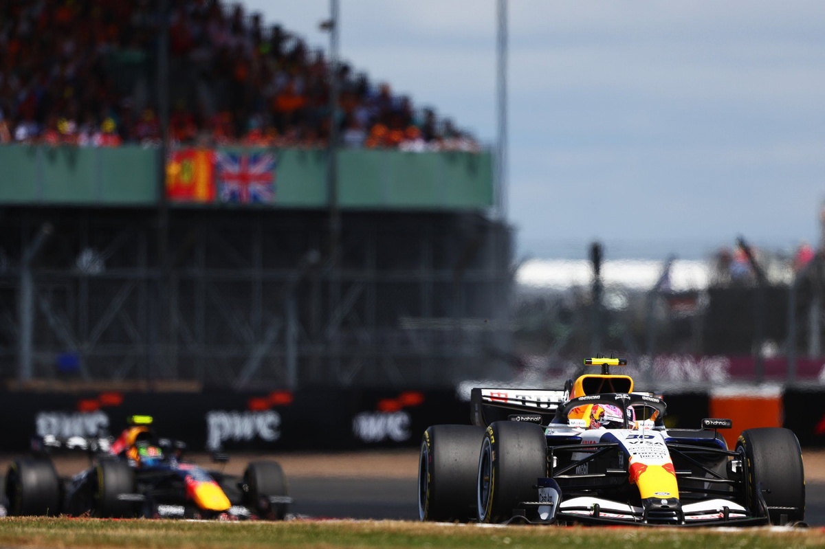 Liam Lawson escapes penalty for "aggressive" British GP sprint defence versus Isack Hadjar
