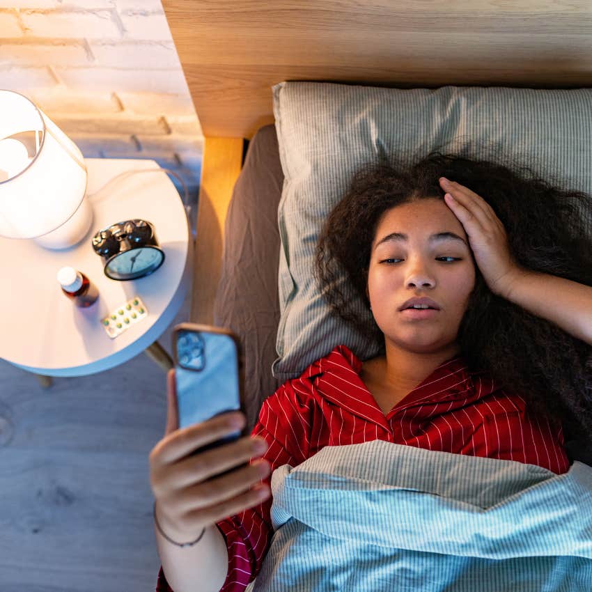 woman getting poor sleep who gets mad at minor inconveniences