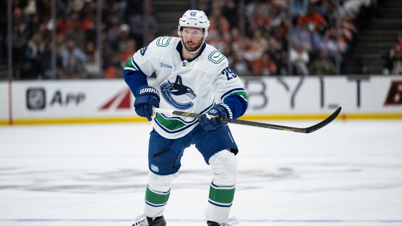 Canucks trading Marcus Pettersson to Rangers for first-round pick