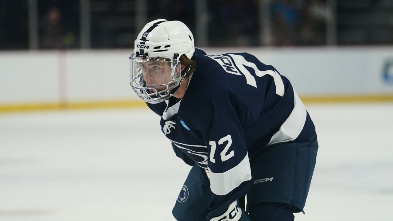 Maple Leafs' McKenna says he would give up No. 72 for Bobrovsky