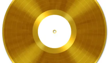 The lines etched into Voyager’s Golden Record cover point towards 14 pulsars whose spinning clocks reveal both where the Sun is and roughly when the spacecraft left — directions designed to work without relying on a single human language