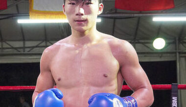 Kim Hyo-joon is taking a photo to commemorate the championship after winning the Korean Boxing Commission lightweight title match hosted by Nova Boxing in June 2026. Photo = KBM