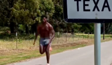 Shedeur Sanders’ excruciating sprints under the Texas sun