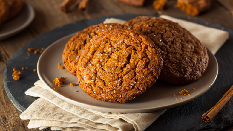 Plate of ginger snap cookies