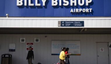 Federal government rejects expansion of Toronto's Billy Bishop airport