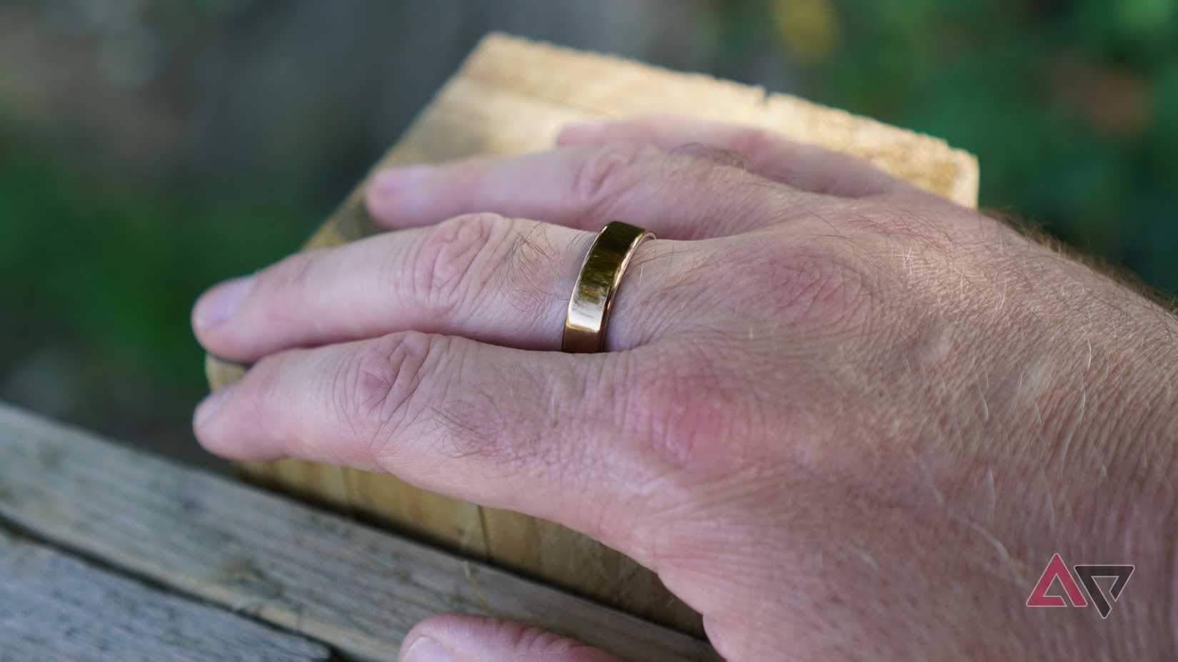 A person wearing the Oura Ring 5