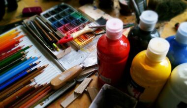 Calgary art store workers apply to unionize