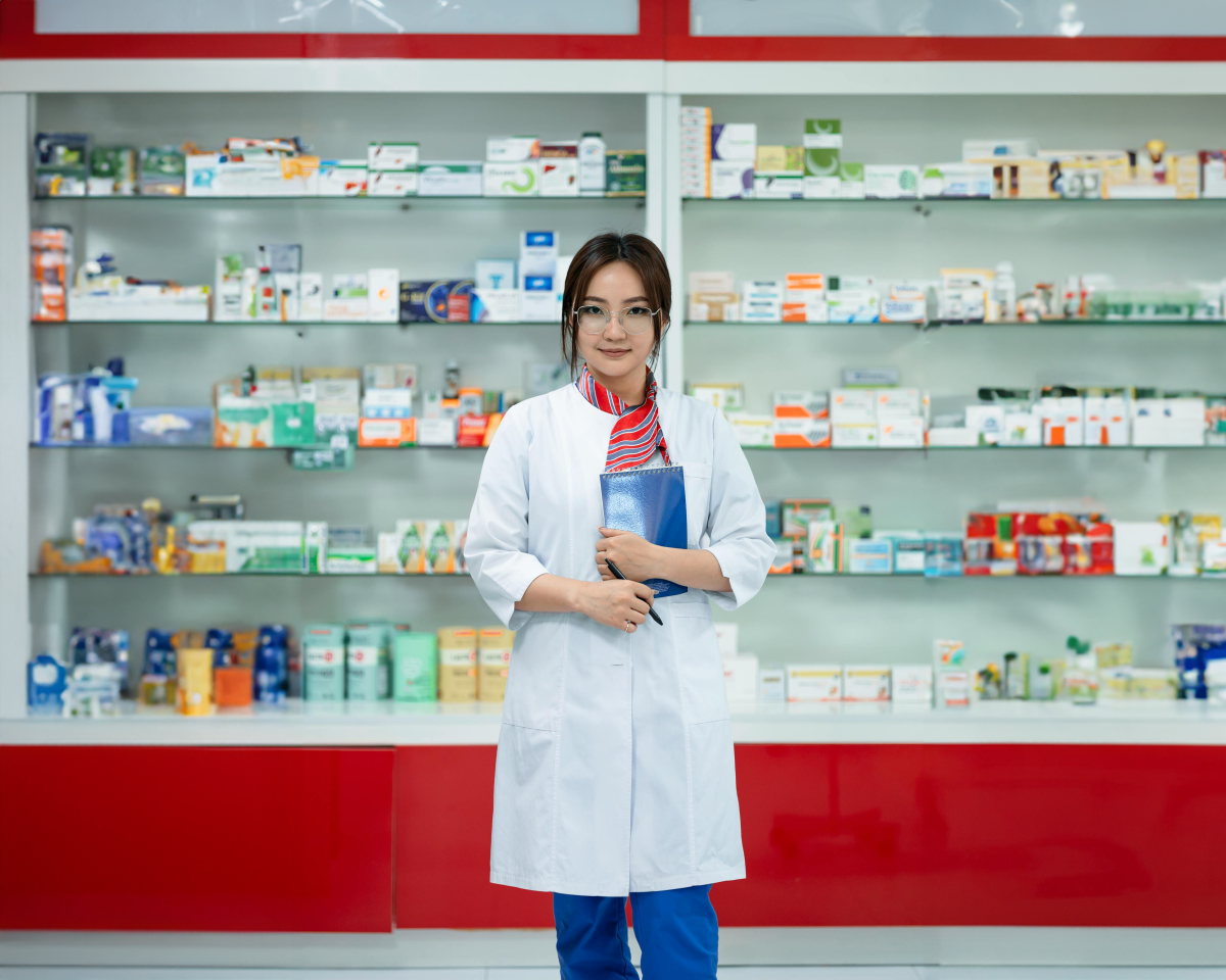 Edmonton pharmacy workers file to unionize