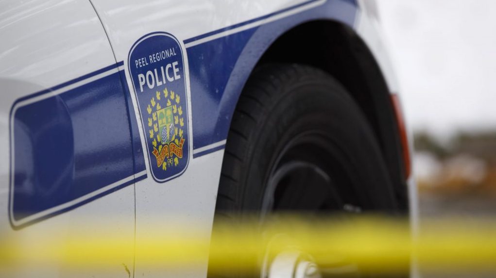 Woman taken to hospital after 2-vehicle collision in Mississauga