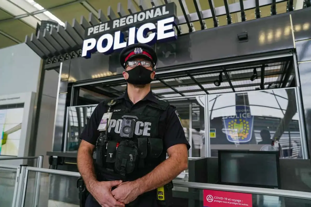 Not turning on bodycam ‘possible misconduct’ by officer during Brampton takedown, police watchdog says