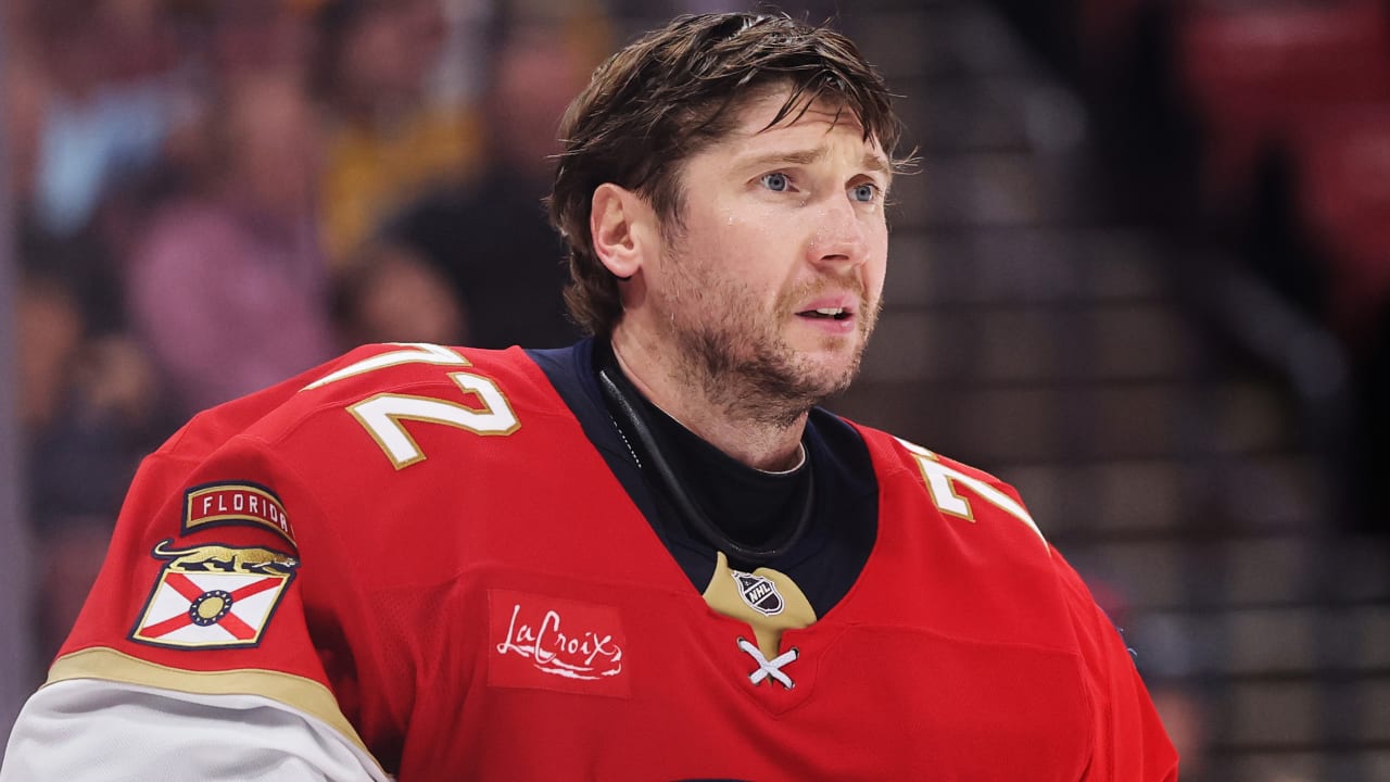 Bobrovsky signs 3-year contract with Maple Leafs