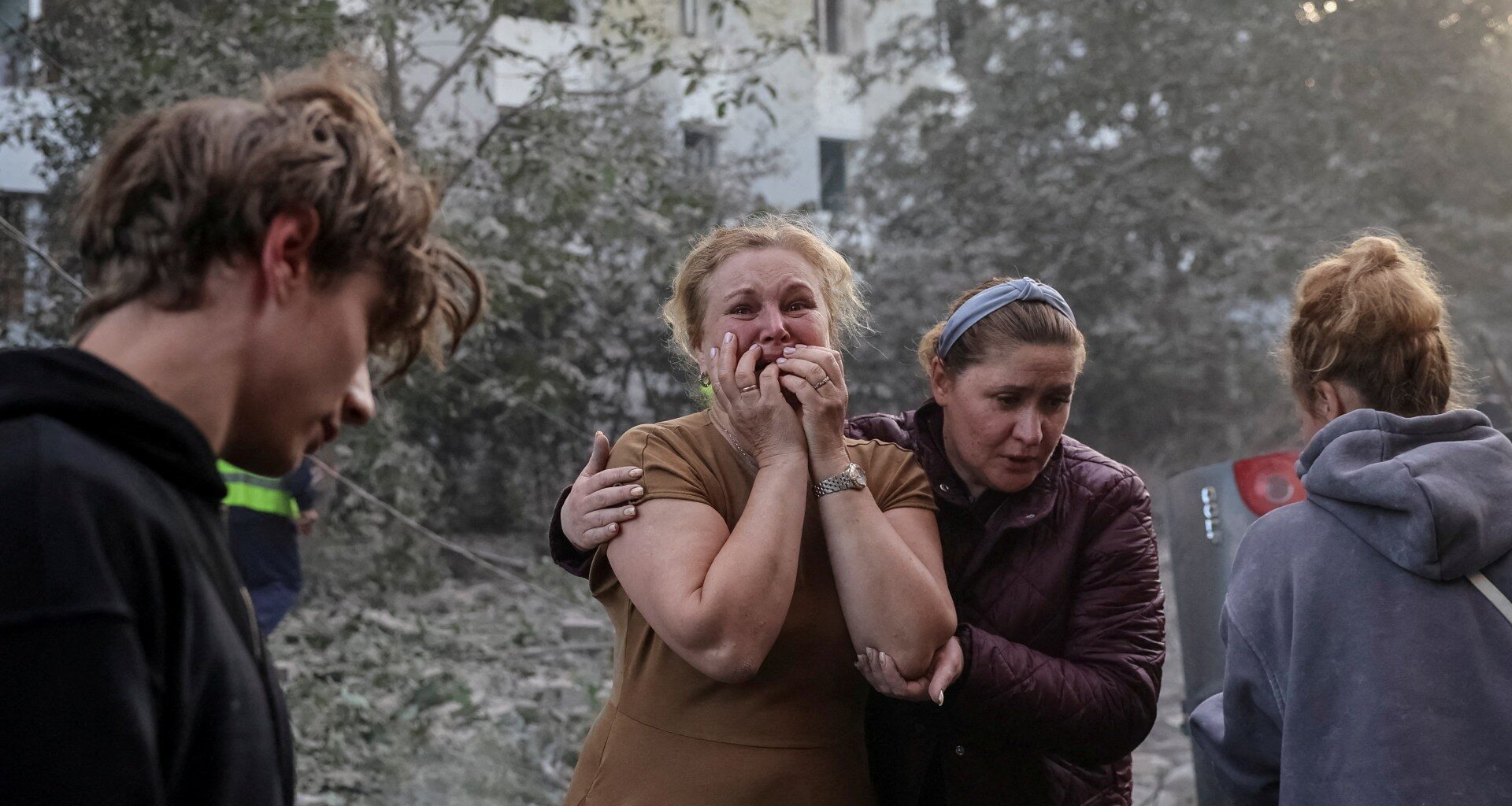 At least 14 killed as Russia strikes Ukraine a day after Zelenskyy warning | Russia-Ukraine war News