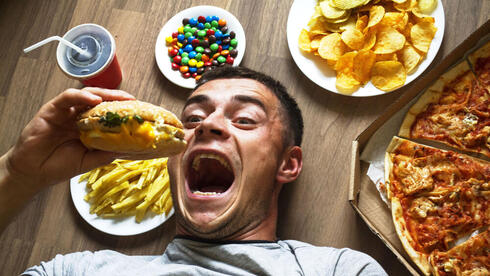 Just 400 calories a day of ultra-processed food may lead to higher dementia risk