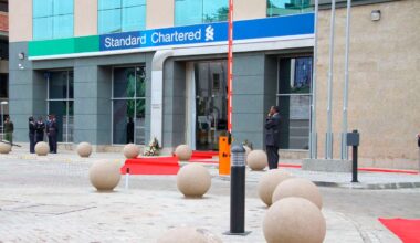 Stanchart Pension blocks review of new claims by ex-staff
