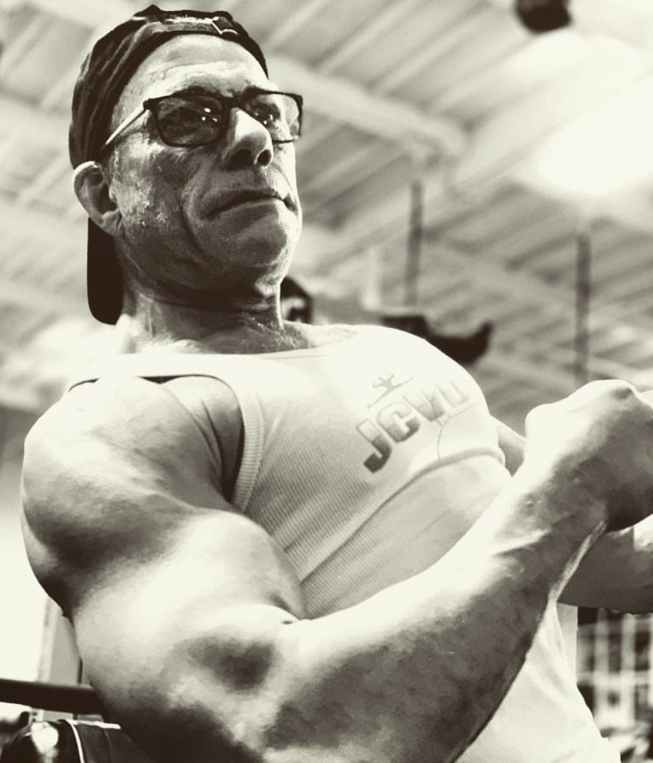 Arm, Muscle, Bodybuilding, Shoulder, Chest, Elbow, Physical fitness, Joint, Human body, Barechested, Arm, Muscle, Bodybuilding, Shoulder, Chest, Elbow, Physical fitness, Joint, Human body, Barechested,