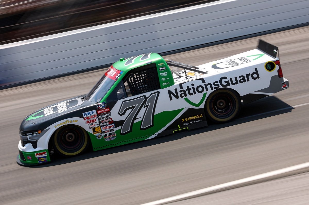Shane van Gisbergen charges to podium finish in just third NASCAR Truck oval start
