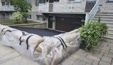 Saint-Leonard residents call for permanent solution to flooding after borough sandbags homes