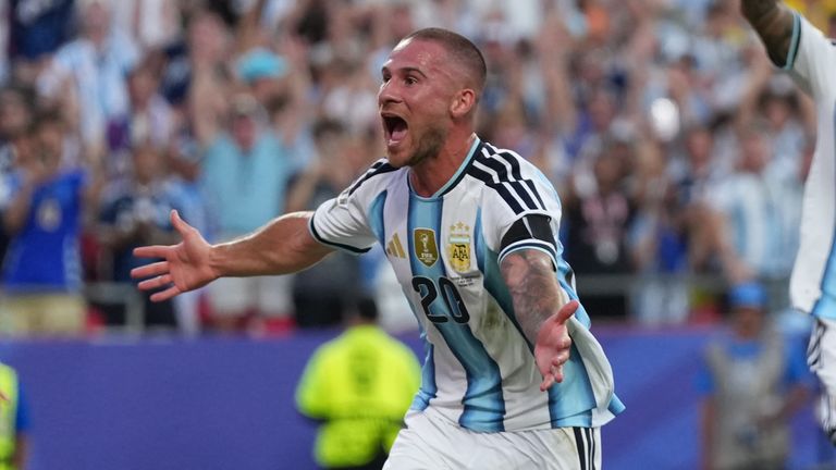 Argentina's Alexis Mac Allister (20) celebrates scoring his side's opening goal during the World Cup quarterfinal soccer match between Argentina and Switzerland in Kansas City, Mo., Saturday, July 11, 2026. (AP Photo/Abbie Parr)