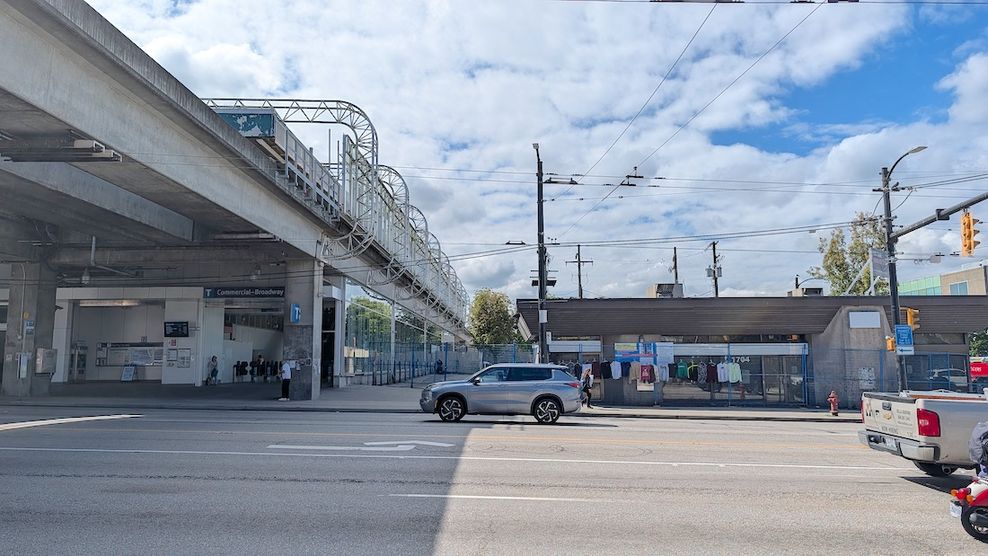 skytrain commercial broadway station vancouver